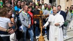 Il Papa con la Croce degli sportivi