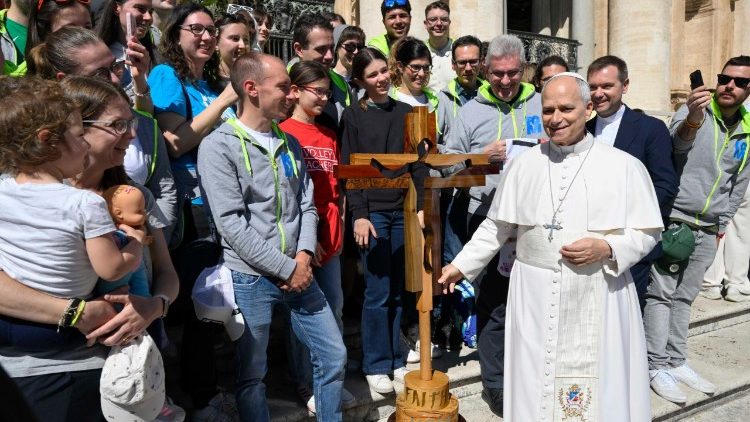 Il Papa con la Croce degli sportivi