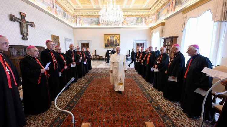 Pope Leo offered Easter as an invitation to reject the fear of facing new and unexpected challenges 