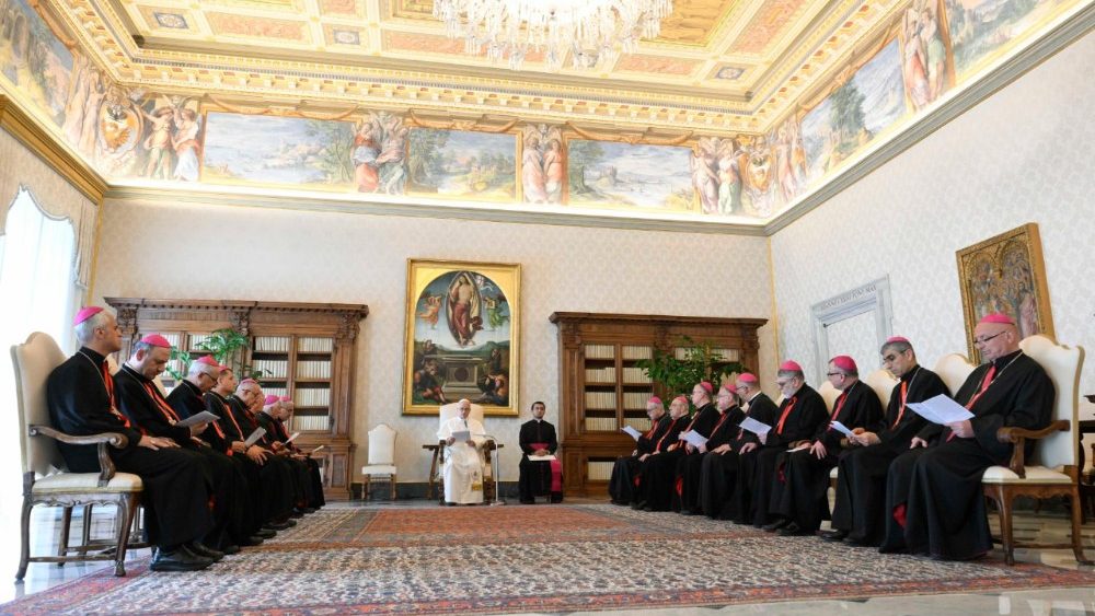 2026.04.10 Membri del Sinodo dei Vescovi della Chiesa di Baghdad dei Caldei