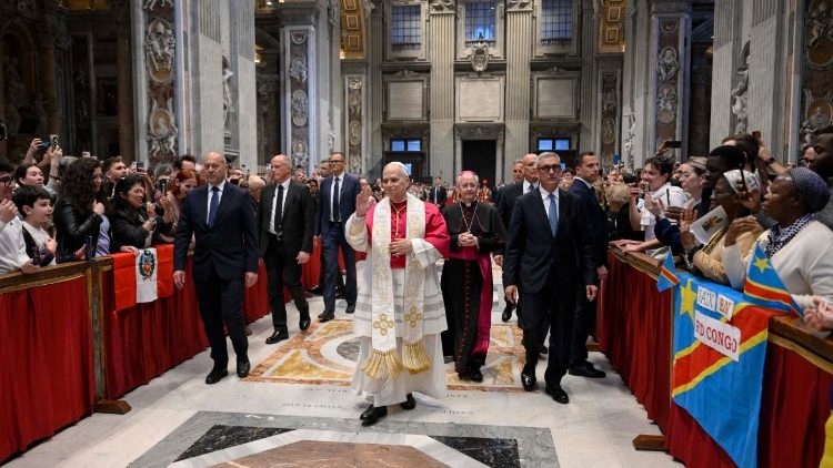 Սուրբ Պետրոսի մէջ խաղաղութեան համար Վարդարանի աղօթք