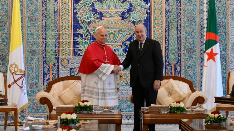 Přiv&iacute;t&aacute;n&iacute; Svat&eacute;ho otce Lva XIV. Abdelmadž&iacute;dem Tabb&uacute;nem, prezidentem Alž&iacute;rska, 13. 4. 2026