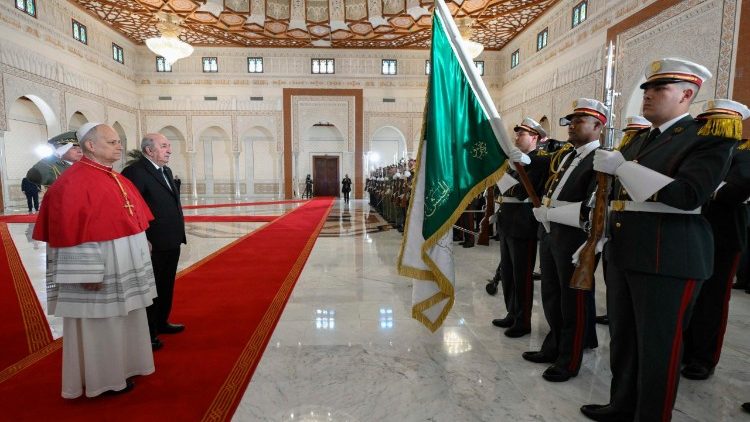 Посрещане на летището в Алжир