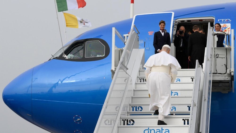 2026.04.13 Viaggio Apostolico in Algeria-Camerun-Angola e Guinea Equatoriale - Partenza da Fiumicino