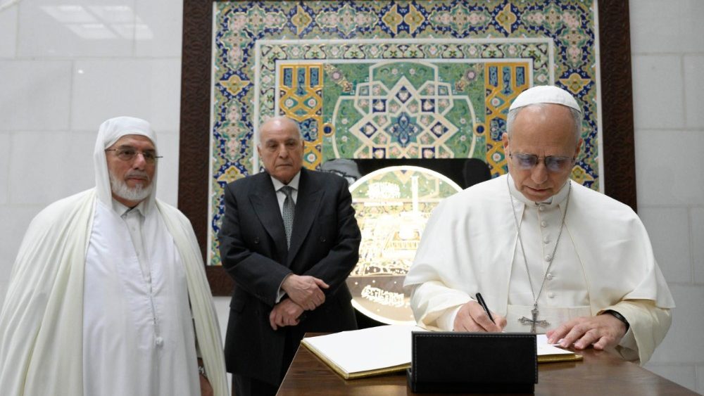 Візіт Папы ў Вялікую мячэць Алжыра 