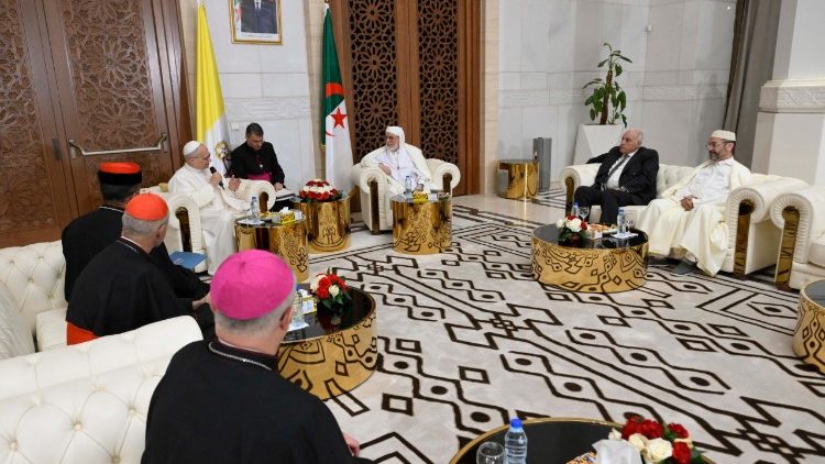 ĐTC L&ecirc;&ocirc; XIV thăm Đại Đền thờ Hồi gi&aacute;o Djamaa el Djazair