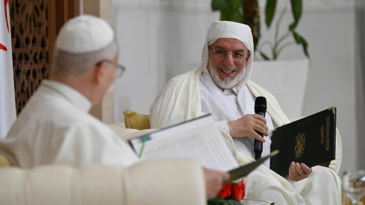 Mit dem Rektor der Gro&szlig;en Moschee, Mohamed Mamoun Al Qasimi