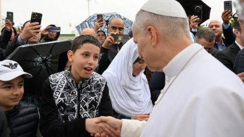 Następca Piotra z przesłaniem nadziei udaje się do Kamerunu