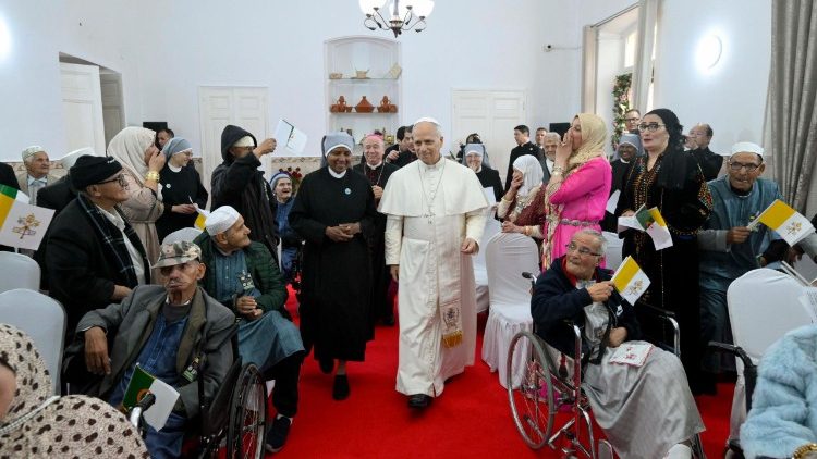 Papież odwiedził dom dla os&oacute;b starszych, prowadzony przez augustian&oacute;w i małe siostry ubogich