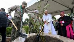 2026.04.14 Viaggio Apostolico in Algeria - Visita al sito archeologico di Ippona