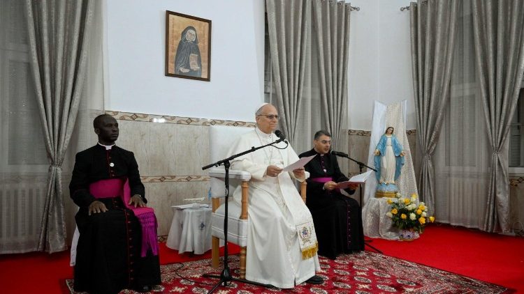 Đức Th&aacute;nh Cha thăm Nh&agrave; dưỡng l&atilde;o của D&ograve;ng Tiểu Muội Người Ngh&egrave;o