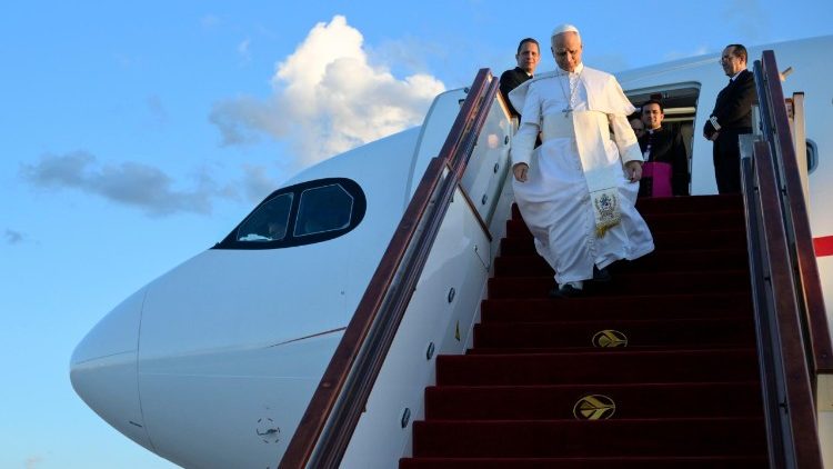 2026.04.14 Viaggio Apostolico in Algeria - Partenza dall'Aeroporto di Annaba ed arrivo ad Algeri