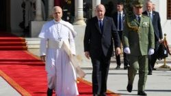 2026.04.15 Viaggio Apostolico in Algeria - Cerimonia di congedo allâ  Aeroporto internazionale di Algeri