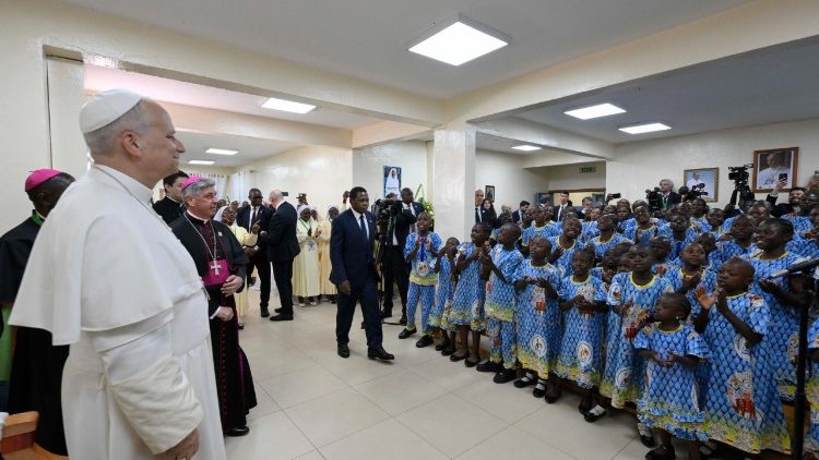 Il Papa nell'orfanotrofio Ngul Zamba
