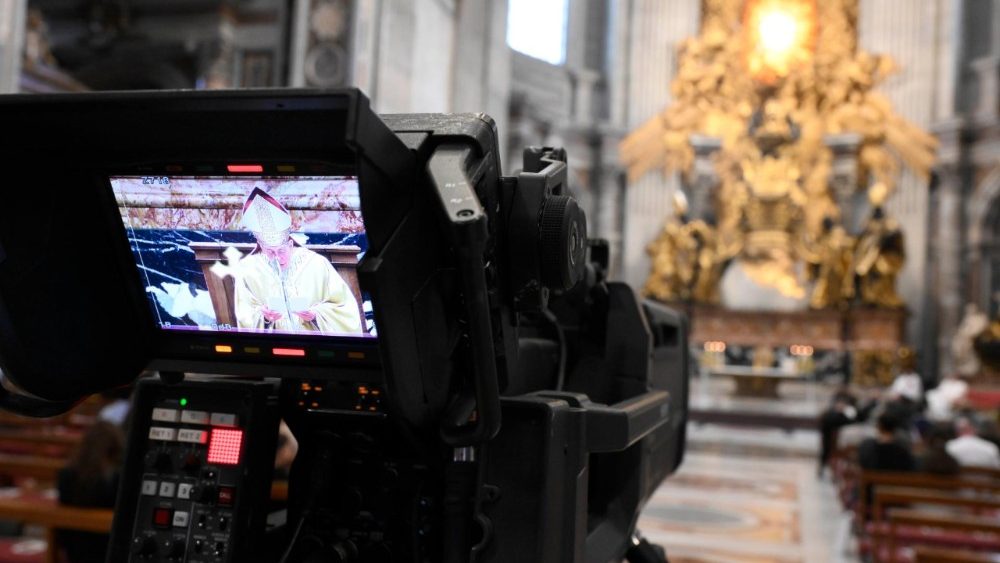 Святая Імша ў 99-ю гадавіну нараджэння Бэнэдыкта XVI