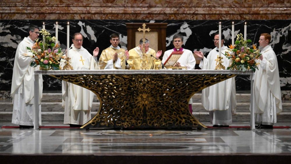 Святая Імша ў 99-ю гадавіну нараджэння Бэнэдыкта XVI