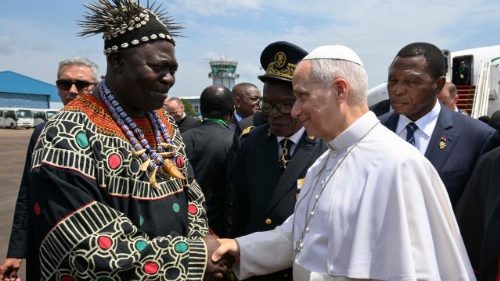 Lev XIV.: Svět je obr&aacute;cen&yacute; naruby – potřebuje obr&aacute;cen&iacute;