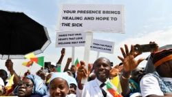 2026.04.16 Viaggio Apostolico in Camerun - Arrivo all’Aeroporto internazionale di Yaoundé-Nsimalen