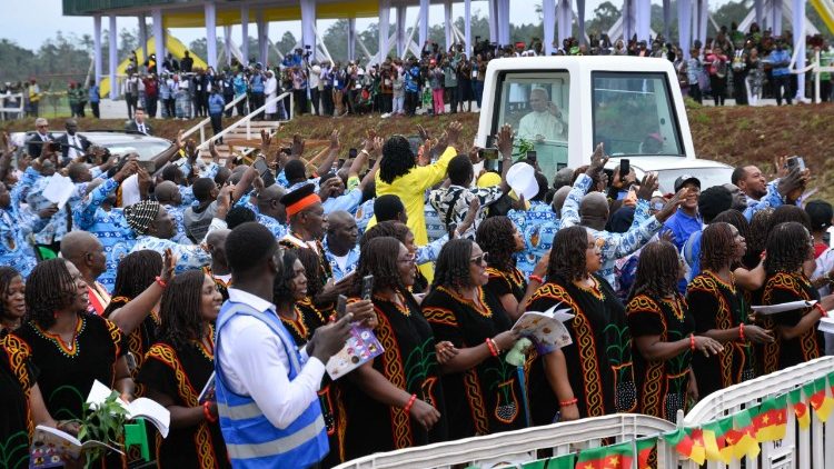 Pope Leo at Mass in Bamenda