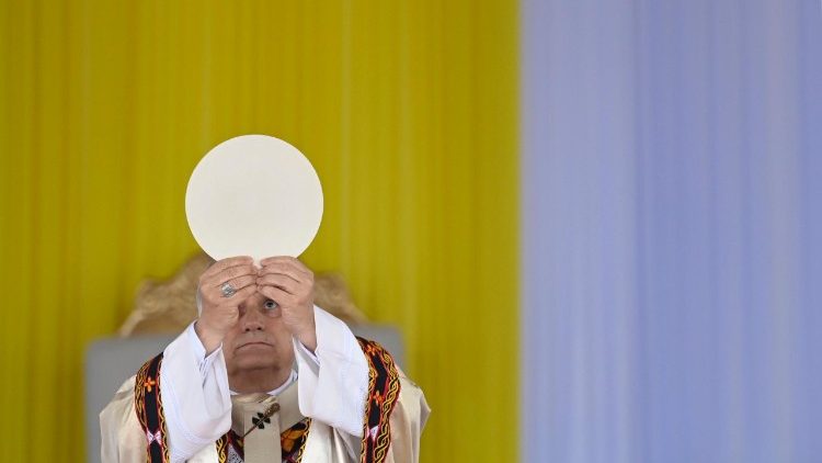 Ojciec Święty podkreślił, że wiara rodzi się w doświadczeniu cierpienia, ale nigdy nie jest pozbawiona nadziei