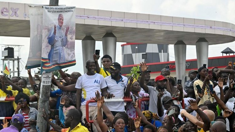 Přiv&iacute;t&aacute;n&iacute; na letišti v Douale, 17. 4. 2026