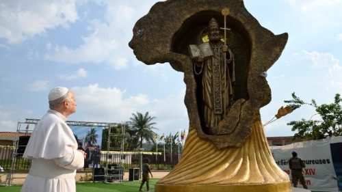 Em um minuto, as imagens do quinto dia do Papa na &Aacute;frica