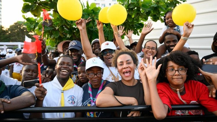 Ilikuwa ni shangwe kubwa kwa watu wa Angola kumwona Papa Leo XIV