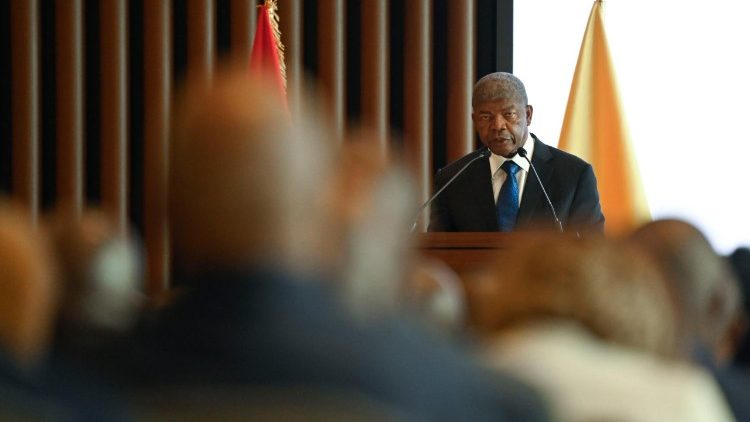 President Jo&atilde;o Louren&ccedil;o offered a welcome greeting to the Pope