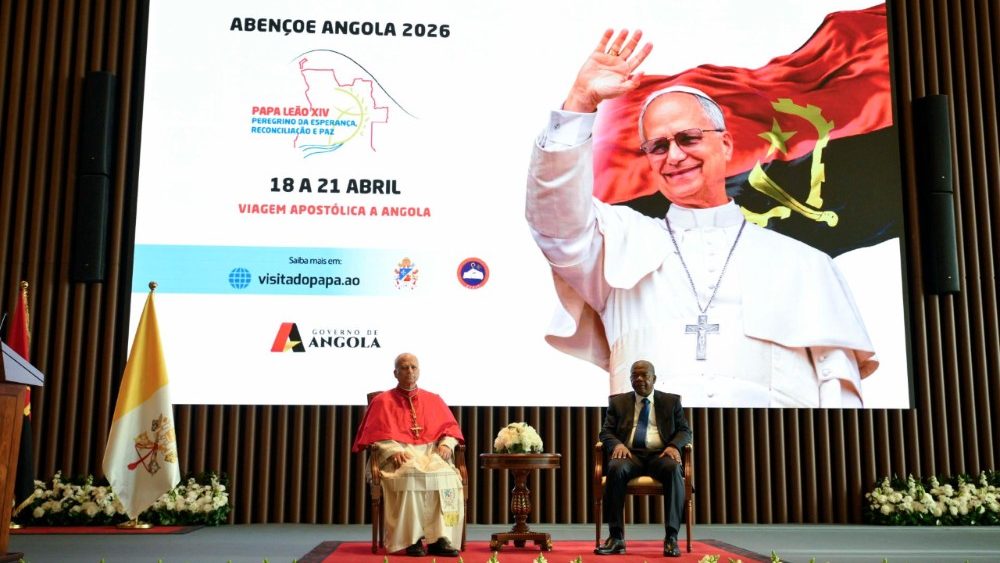 Сустрэча з істэблішментам Анголы