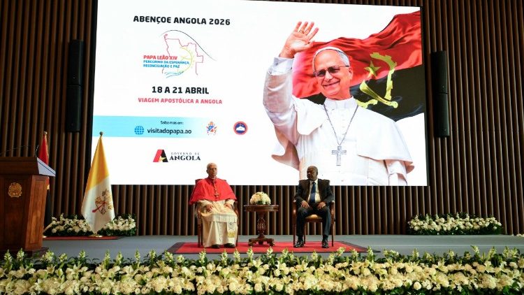 Папа Лев XIV на встрече в президентском дворце в Луанде (Ангола, 18 апреля 2026 г.)