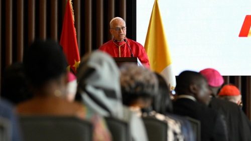 Leone XIV in Angola: il vostro popolo possiede tesori non vendibili, n&eacute; derubabili