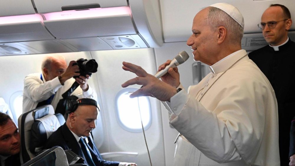 2026.04.18 Viaggio Apostolico in Angola - Trasferimento da Yaounde a Luanda