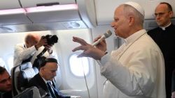 2026.04.18 Viaggio Apostolico in Angola - Trasferimento da Yaounde a Luanda