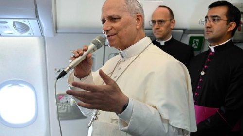Il Papa: sono in Africa per incoraggiare i cattolici, non per dibattere con Trump