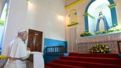 2026.04.19 Viaggio Apostolico in Angola - Preghiera del Santo Rosario