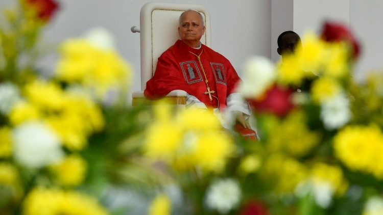 Un momento della recita del Rosario