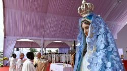 Sfânta Liturghie și rugăciunea ”Regina Coeli” prezidate de Leon al XIV-lea duminică, 19 aprilie a.c., la Luanda, în Angola.