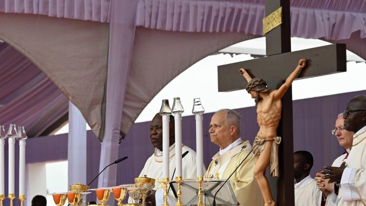 Ekaristi ni chemchemi na kilele cha maisha na utume wa Kanisa