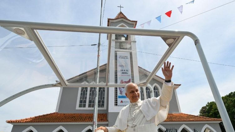 Popiežius prie Saurimo vyskupijos katedros