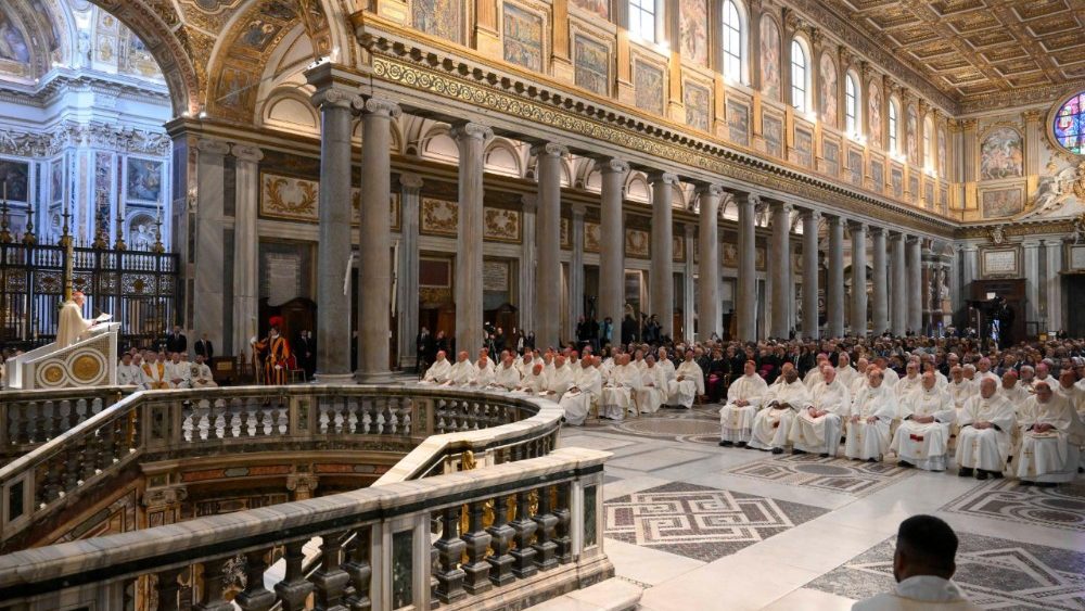 2026.04.21 Card. Re Rosario e S.Messa in occasione dell'Anniversario della morte di Papa Francesco