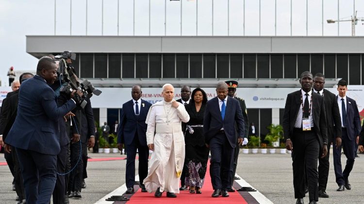 O Papa se despediu de Angola na manh&atilde; desta ter&ccedil;a-feira, 21 de abril