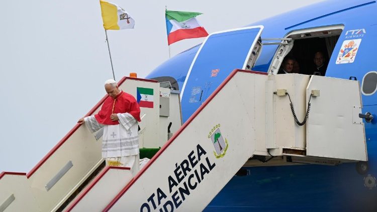 2026.04.21 Viaggio Apostolico in Guinea Equatoriale - Trasferimento e Cerimonia di benvenuto