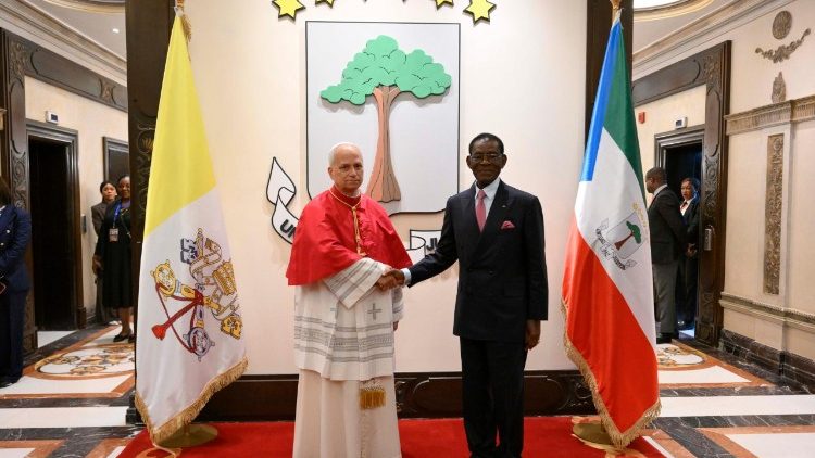 Đức Th&aacute;nh Cha L&ecirc;&ocirc; XIV thăm hữu nghị Tổng thống Teodoro O. N. Mbasogo, Guinea X&iacute;ch Đạo, ng&agrave;y 21.04.2026.