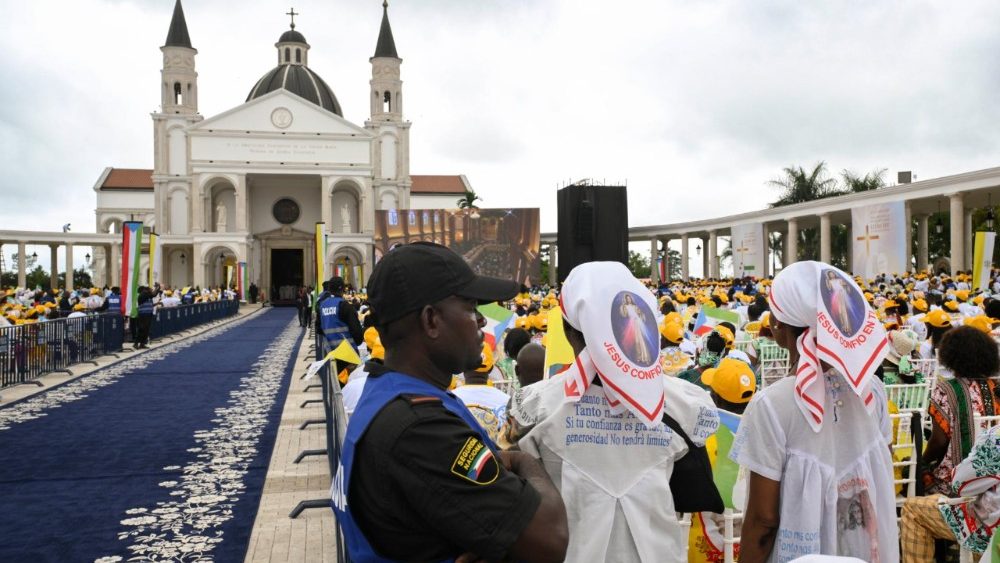 2026.04.22 Viaggio Apostolico in Guinea Equatoriale -  Santa Messa alla Basilica dellâ  Immacolata Concezione di Mongomo