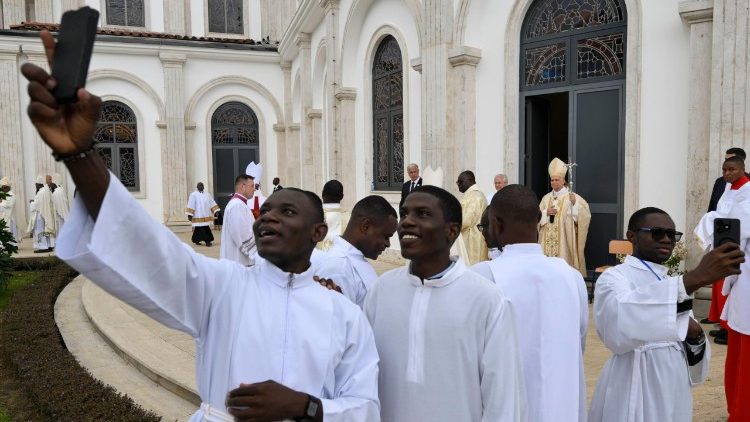 2026.04.22 Viaggio Apostolico in Guinea Equatoriale -  Santa Messa alla Basilica dellâ  Immacolata Concezione di Mongomo
