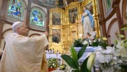 Đức Thánh Cha cử hành Thánh lễ tại Nhà thờ Đức Mẹ Vô nhiễm ở Mongomo (Guinea Xích Đạo)