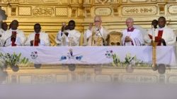 Messe à la basilique de l'Immaculée Conception de Mongomo, présidée par le Pape Léon XIV, mercredi 22 avril 2026, dans le cadre de son voyage apostolique en Guinée équatoriale.