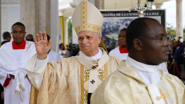 Papa Leão na Basílica da Imaculada Conceição, em Mongomo