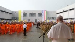 2026.04.22 Visita alla Prigione di Bata - Viaggio Apostolico in Guinea Equatoriale