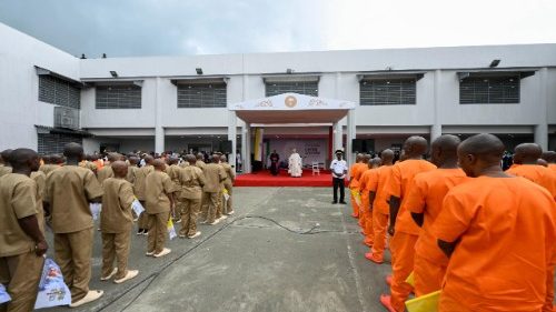 Pope at Bata Prison: 'No one is excluded from God’s love'